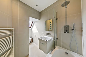 Bathroom- click for photo gallery